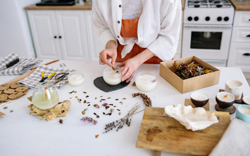 How to Make Your Own Natural Botanical Candles Using Dried Flowers and Soy Wax