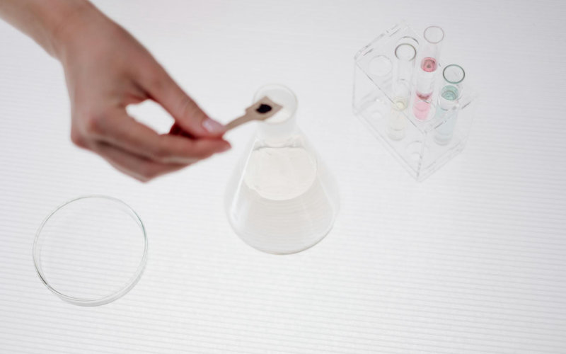 Mix Hydrogen Peroxide With Baking Soda